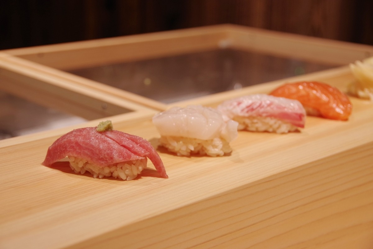 Uogashi Tachigui Sushi Kiitsu TOFROM YAESU Restaurant Lunch Dinner