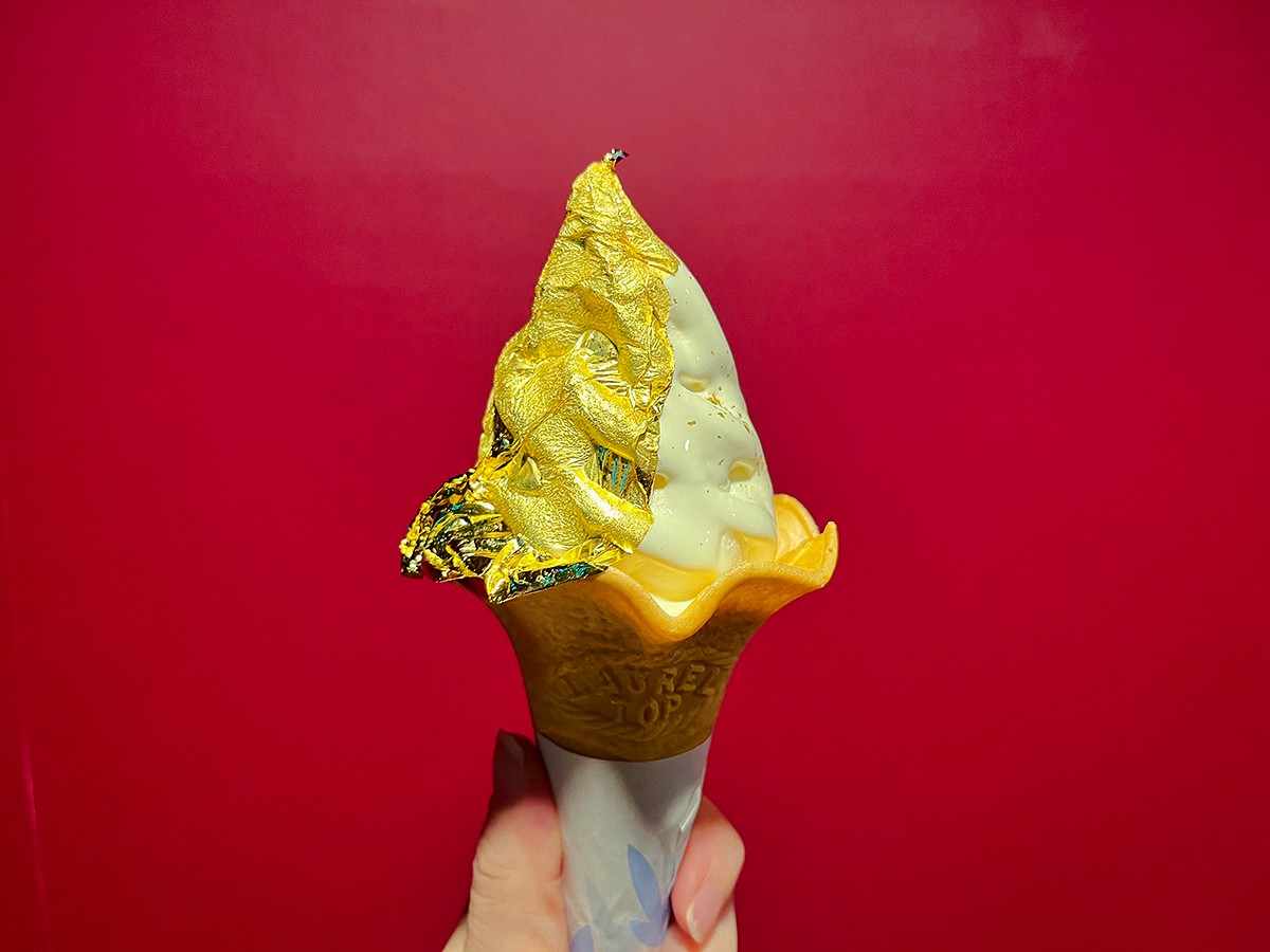 Gold Leaf Soft Serve Ishikawa Kanazawa