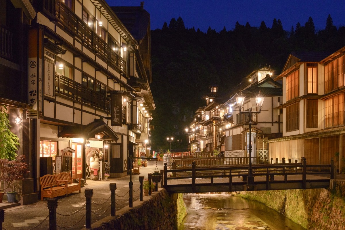 銀山溫泉 東北 山形 夜景 亮燈 燈飾