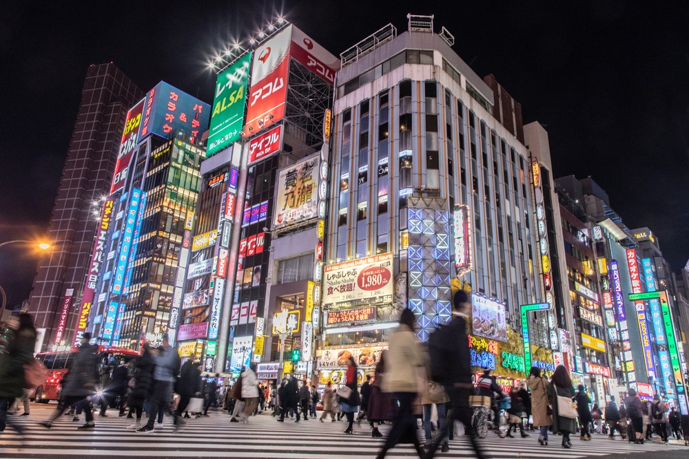 【東京新宿】探索新宿夜遊方式：新宿夜晚樂趣多到玩極都唔夠喉！
