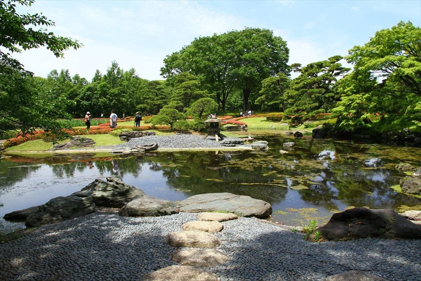 Spend a Relaxing Day in Imperial Palace's Garden!