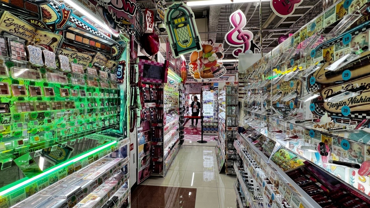 美妝試用區豐富