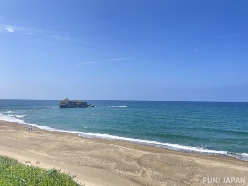 Hakuto Seashore & Beach: A Mythological Land That Makes for Great Photo Spots