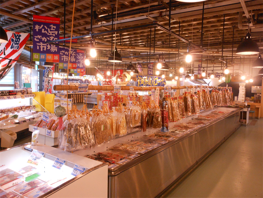 海鮮美食的寶庫：松島魚市場