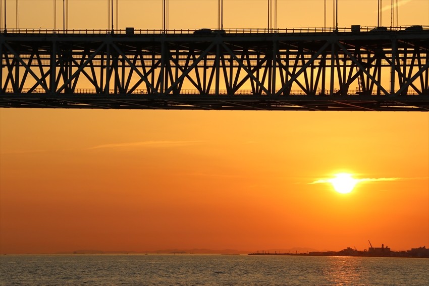 世界上最長嘅跨海吊橋：兵庫縣明石海峽大橋