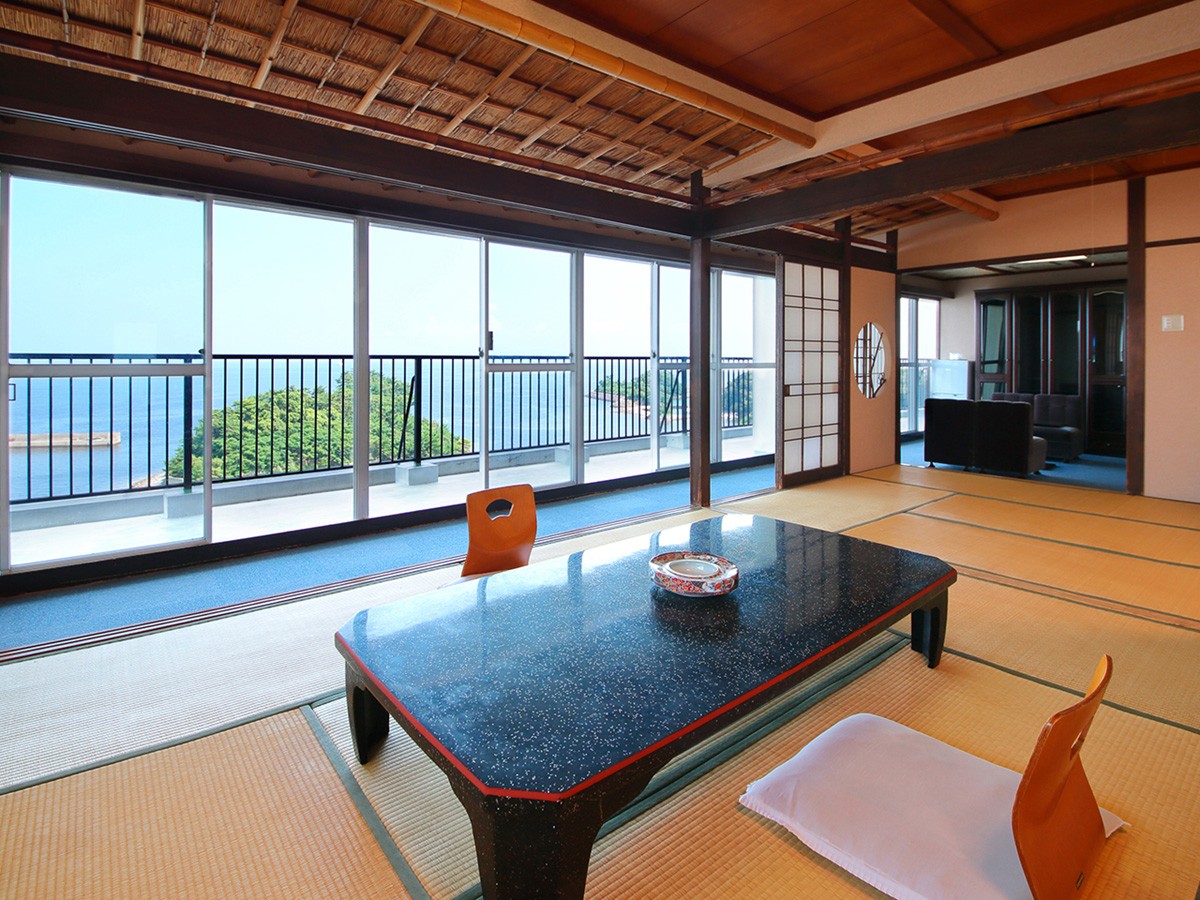 โรงแรมที่สามารถชมหมู่เกาะสึคุโมะจิมะได้ทั่ว : Toyo Tsukumo Bay Hotel
