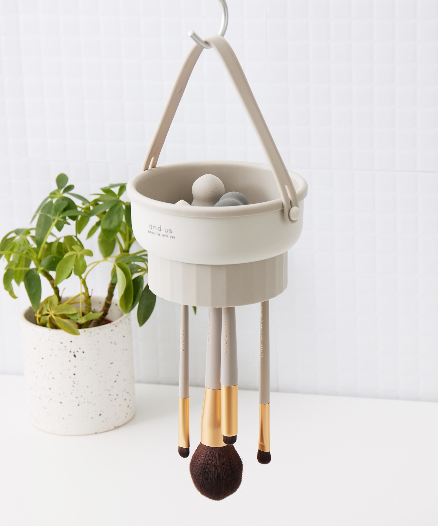 Makeup Brush Cleaner