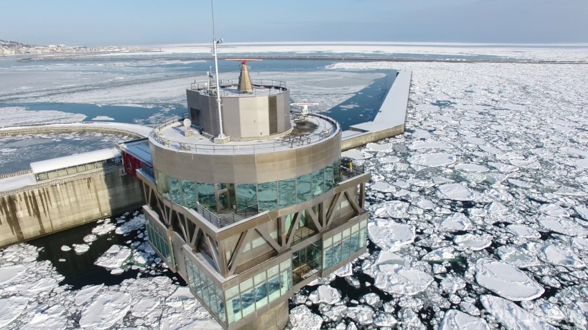 流氷展望台や365日流氷を展示するオホーツク流氷館もおすすめ