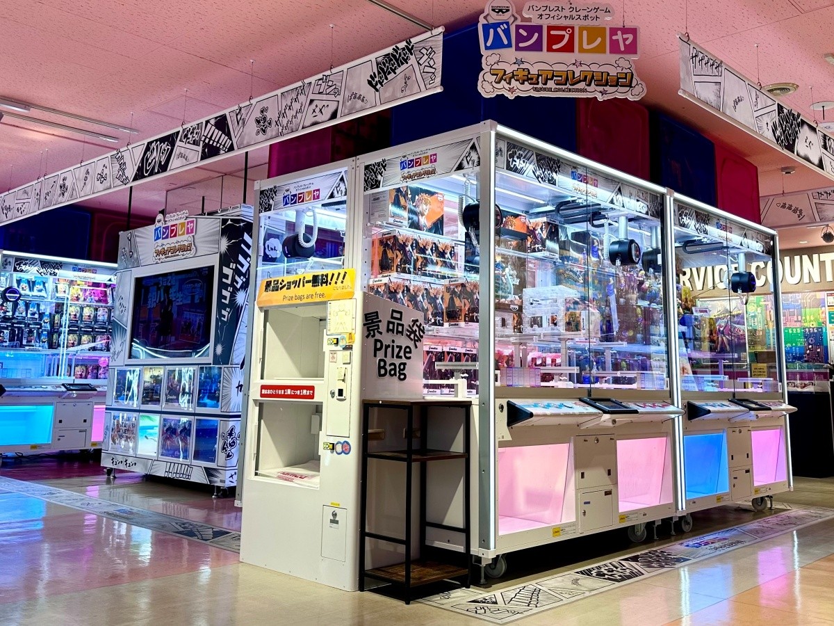 ฟิกเกอร์และของรางวัลในร้าน namco Osaka Nipponbashi