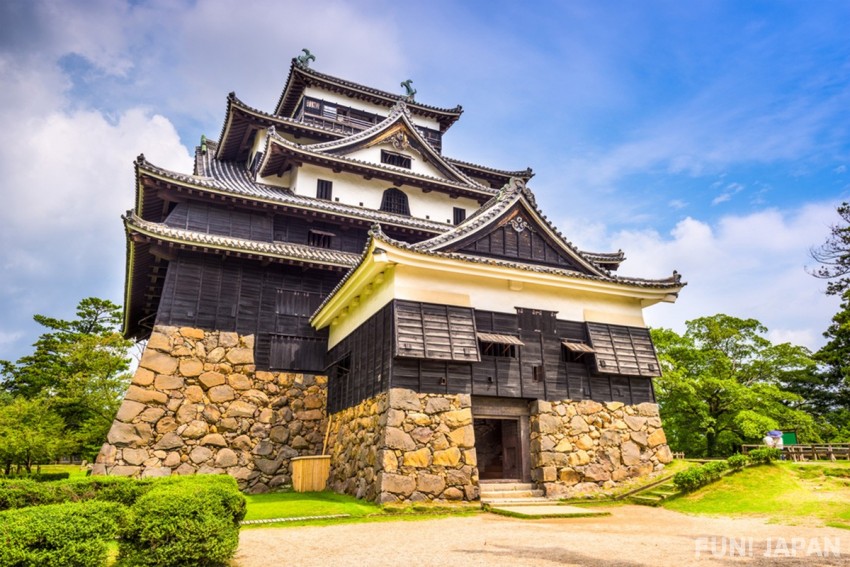 What is Matsue Castle? It is One of the National Treasures of Japan