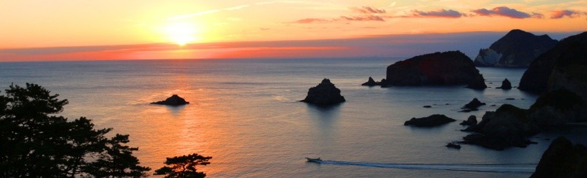 「奧石廊崎」別名「愛逢岬（あいあい岬）」，從這裡可以見到日本國內首屈一指的夕陽美景。