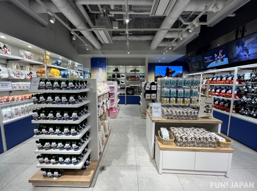 Disney Store Pop-up Sân bay Haneda Bên trong cửa hàng