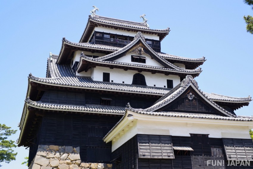 ปราสาทมัตสึเอะ หนึ่งในปราสาทสมบัติชาติของญี่ปุ่นที่มีหอปราการปราสาทฉบับดั้งเดิม