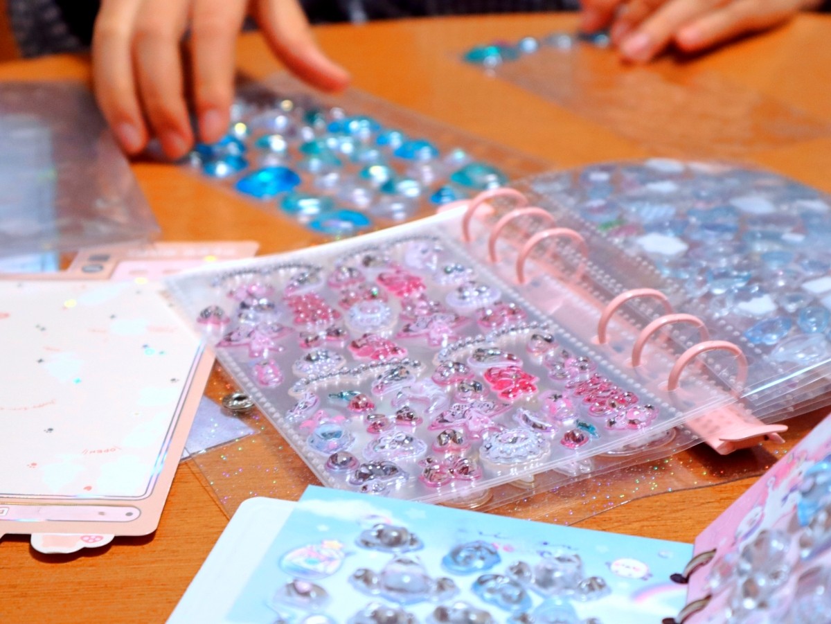 Trao đổi sticker Sổ dán sticker