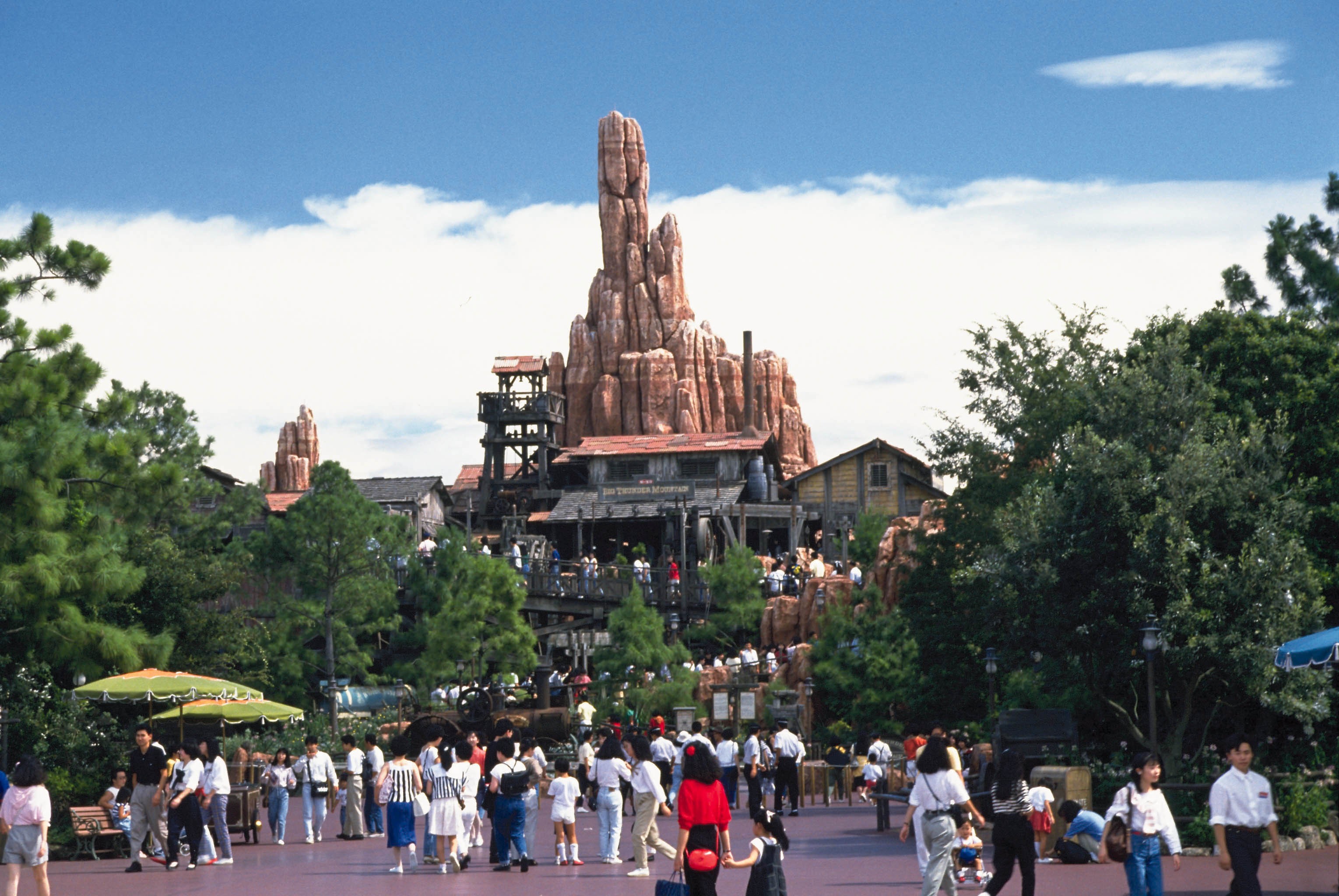 Danh sách Top các trò chơi ở Tokyo Disneyland® 