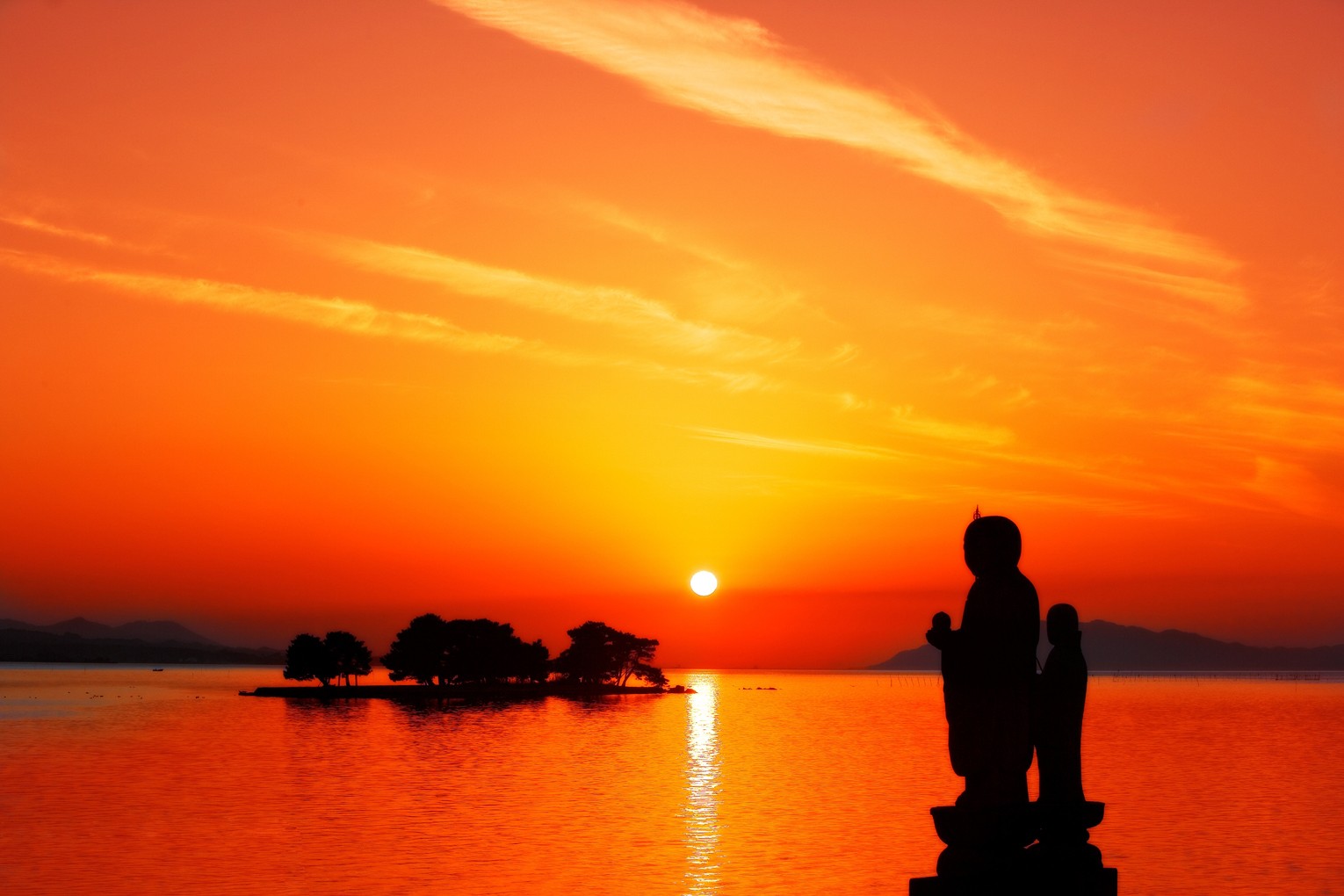 Lake Shinji sunset