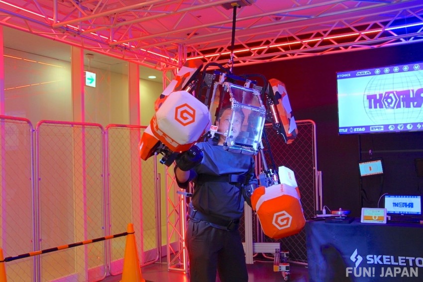 Pertempuran Hangat dalam 'ROBOT FIGHT' di THE ROBOT PARK ODAIBA