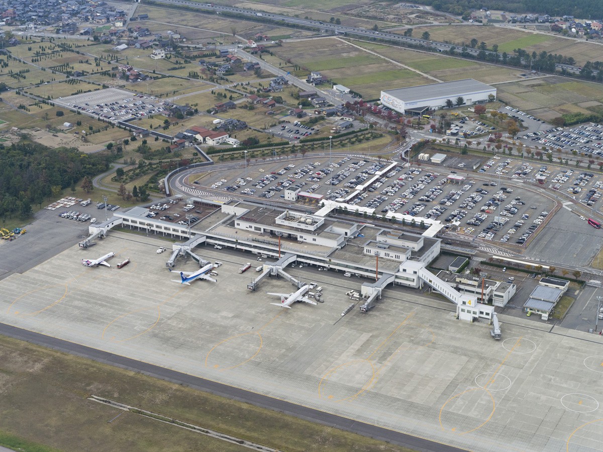 Komatsu Airport in Japan with Convenient Accessibility when Sightseeing Kanazawa