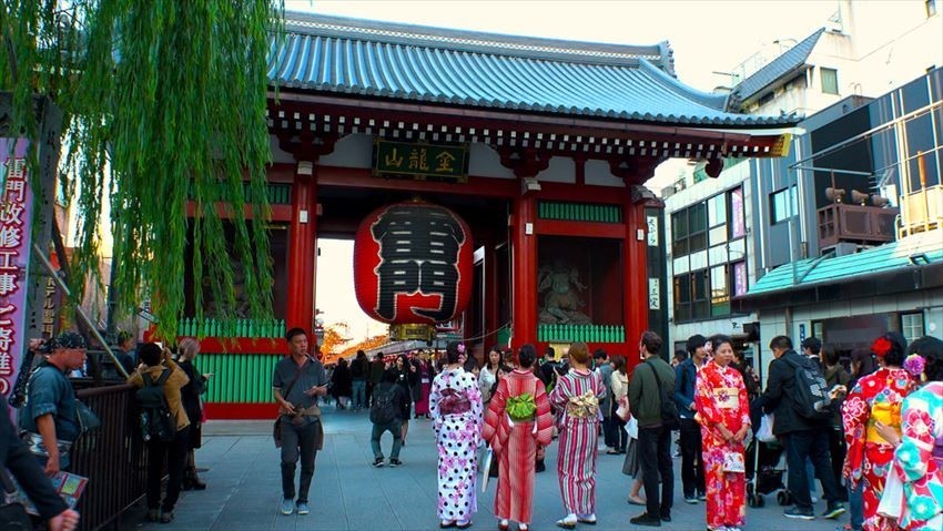 How to Enjoy Asakusa, The Most famous tourist spot in Tokyo