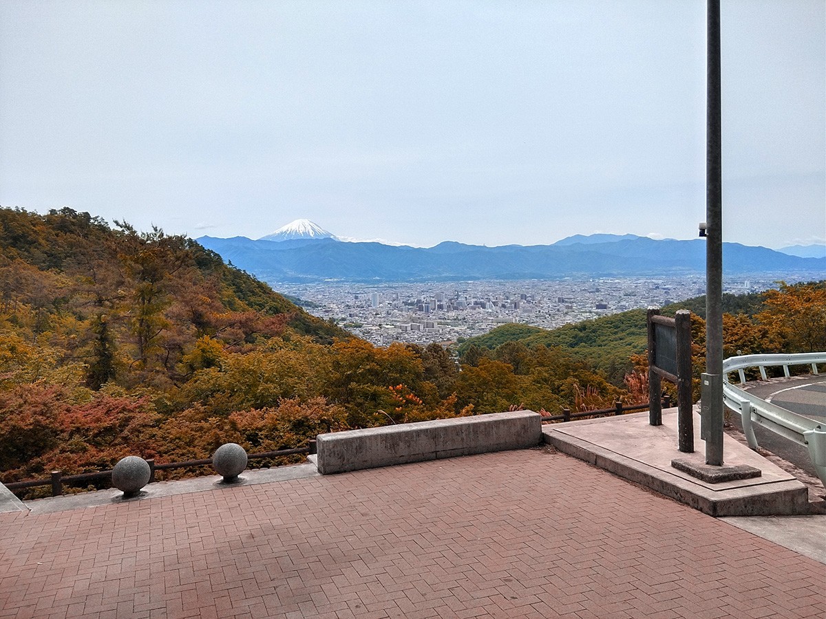 和田峠 みはらし広場 スーパーカーブ聖地