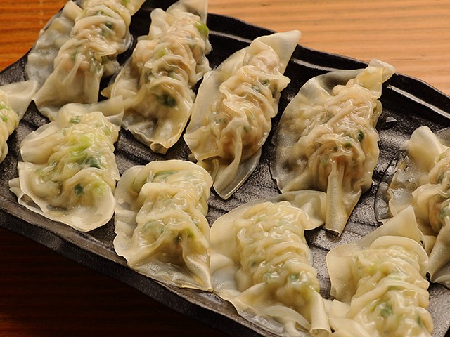 Gyoza Bar Mantaro Stasiun Osaka Restoran Jam Operasional