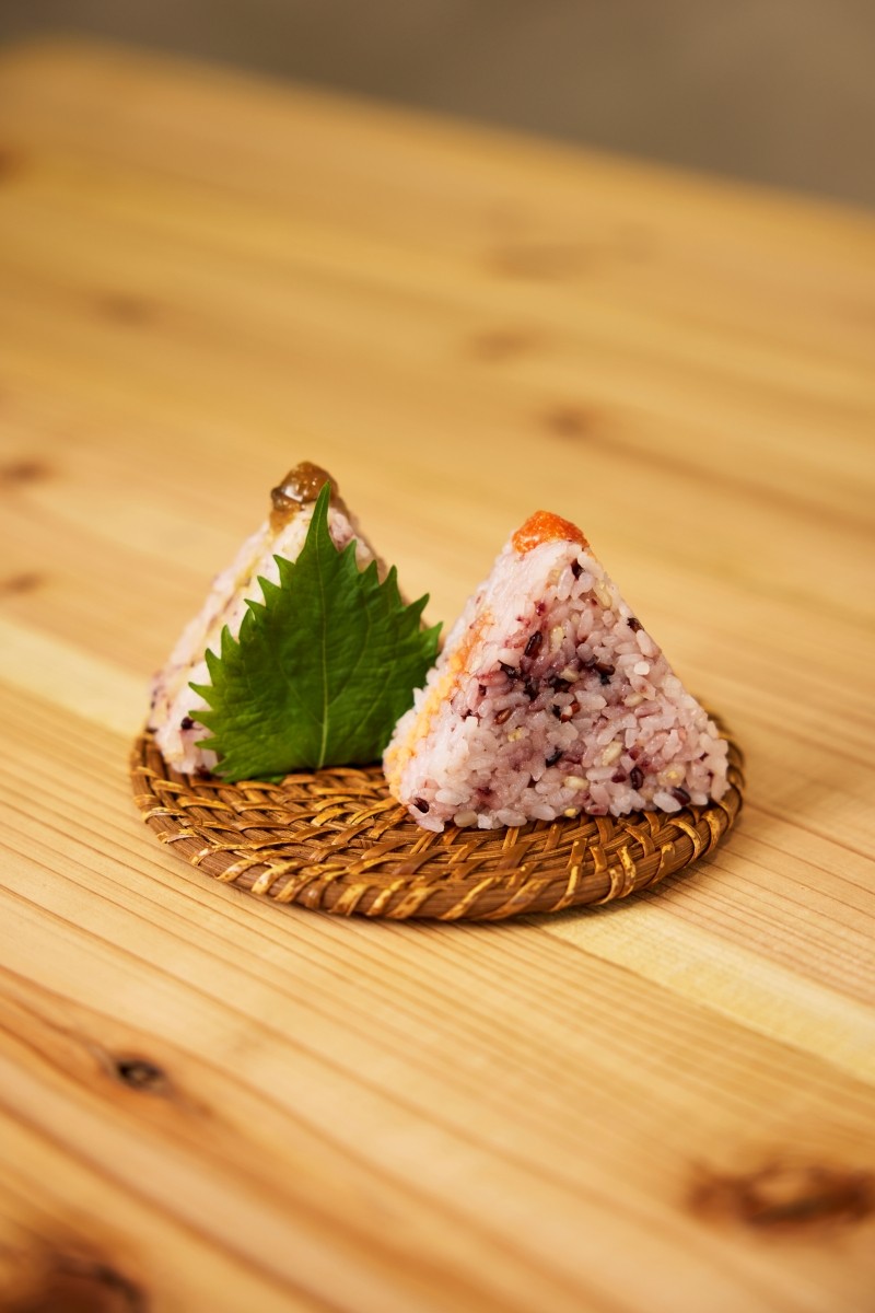 ข้าวปั้นยอดนิยมที่ Omusubi-dokoro Honnoriya