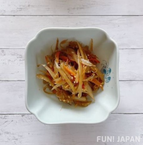 Kinpira Gobo Recipe (Chopped burdock roots & carrots cooked in sugar and soy sauce)
