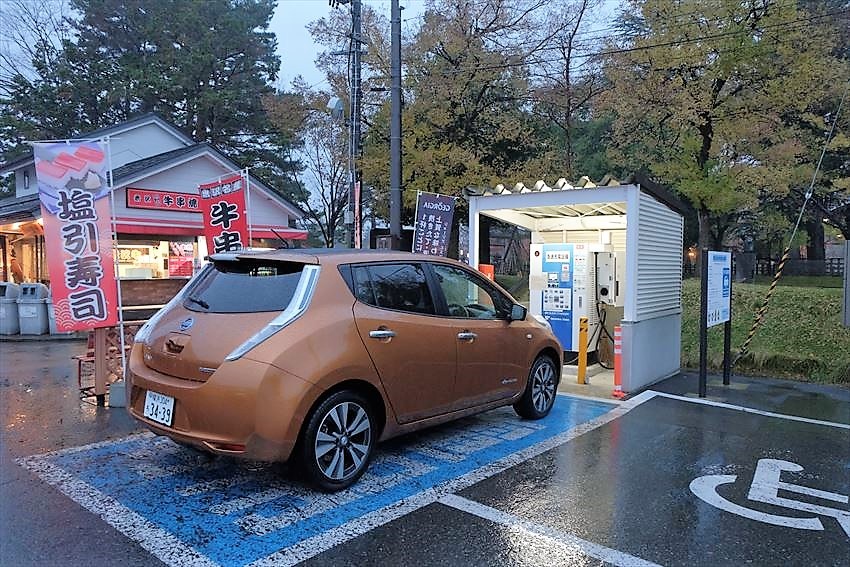Perkembangan mobil listrik di Jepang  Penambahan alat 