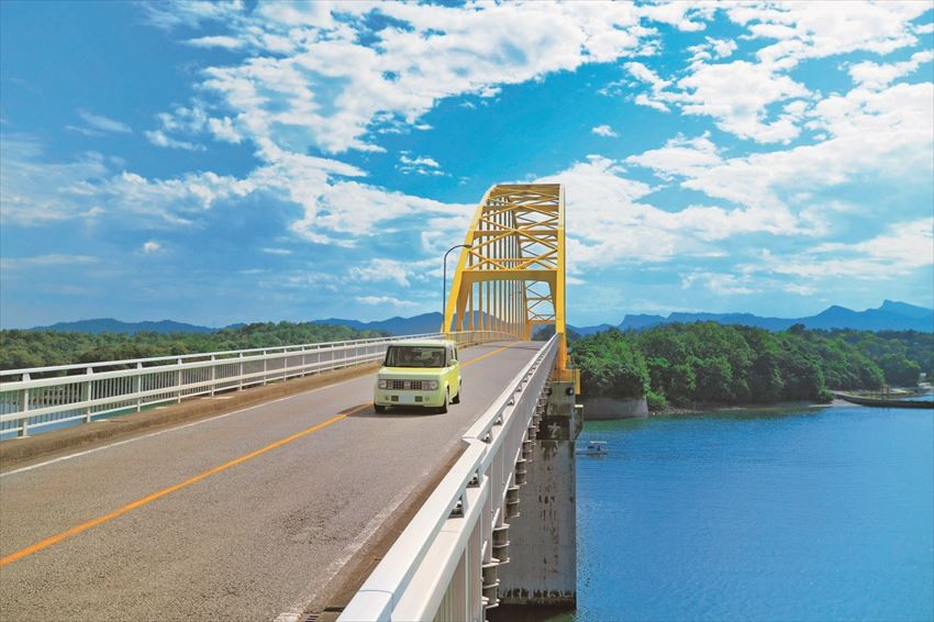 黃色拱形部分非常醒目的2號橋。連接大矢野島和永浦島