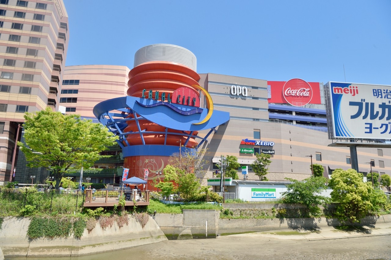 Canal City, The Biggest Diversified City-Mall in Hakata, Fukuoka