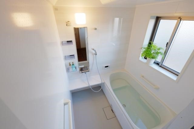 Let S Take A K Of Japanese Home Bathing Culture - Small Bathroom With Separate Shower And Bathtub System