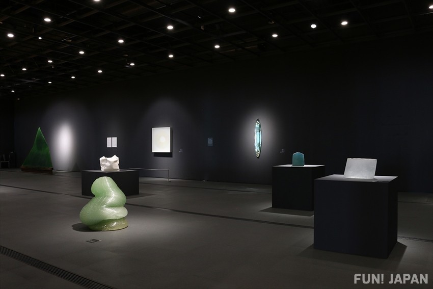 「館藏展」：展出日本國內外現代玻璃藝術品