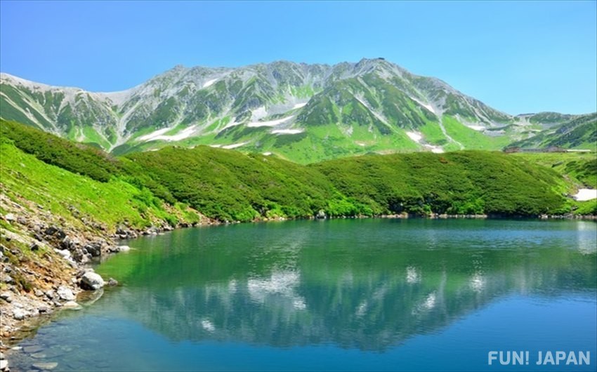 3. 位於海拔2405公尺處美麗又清澈的湖泊：御庫裏池