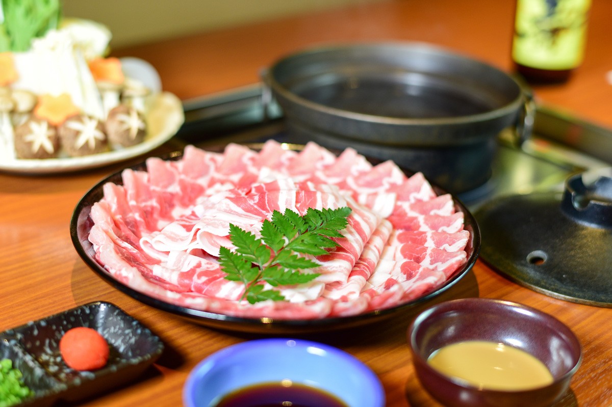 2. 黑豬肉涮涮鍋
