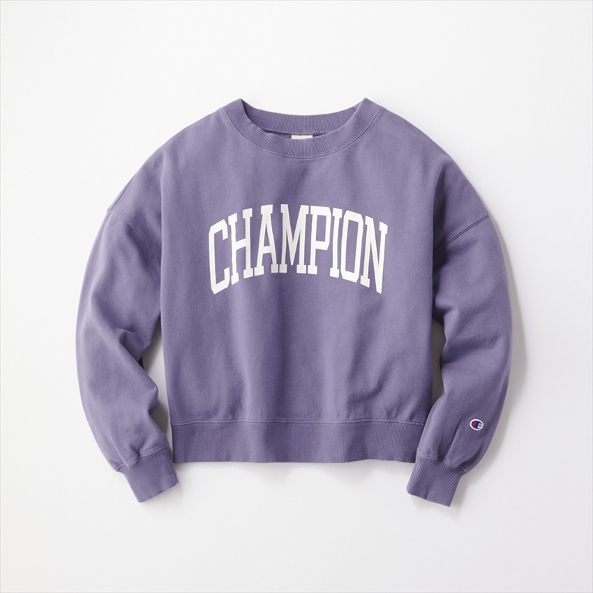 Terpesona dengan warnanya! “Champion Loose Print Sweater Pullover