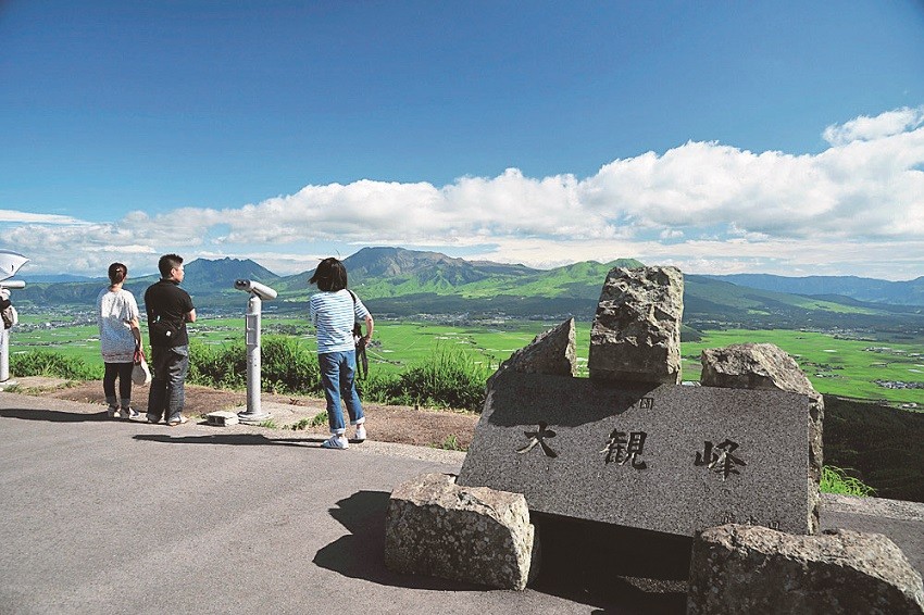 可遠眺阿蘇五岳的大觀峰