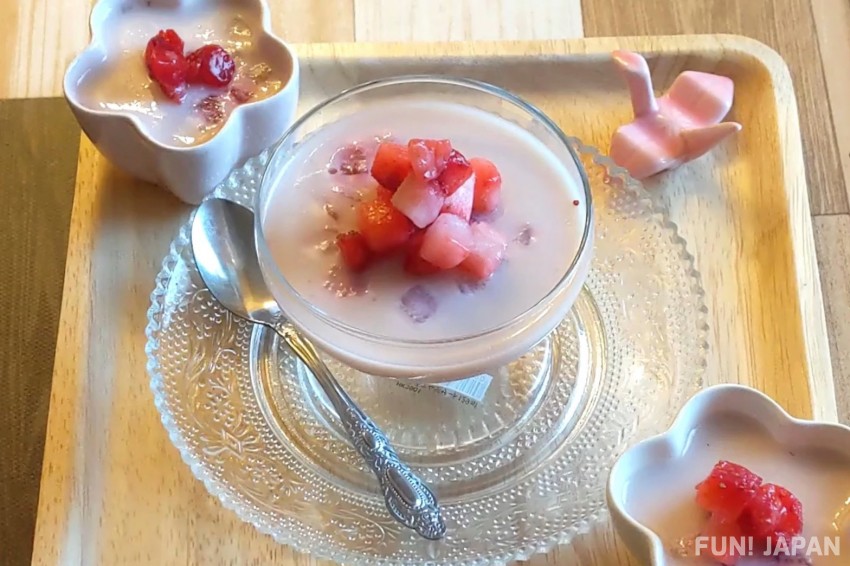 Good for health! Amazake strawberry pudding recipe♪