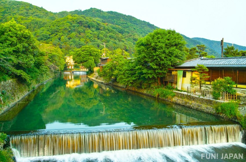 Discovering the Beautiful Mountain of Arashiyama