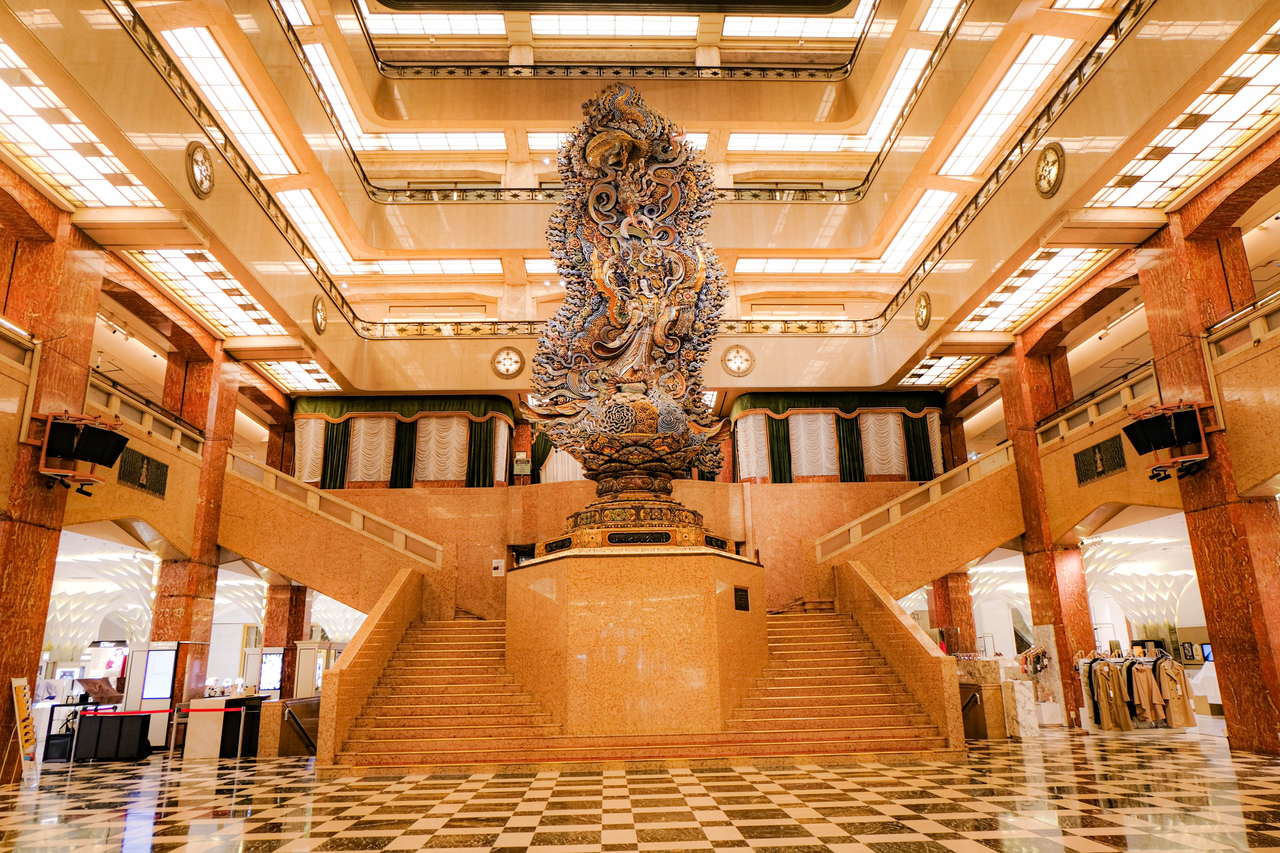 Nihonbashi Mitsukoshi สาขาใหญ่