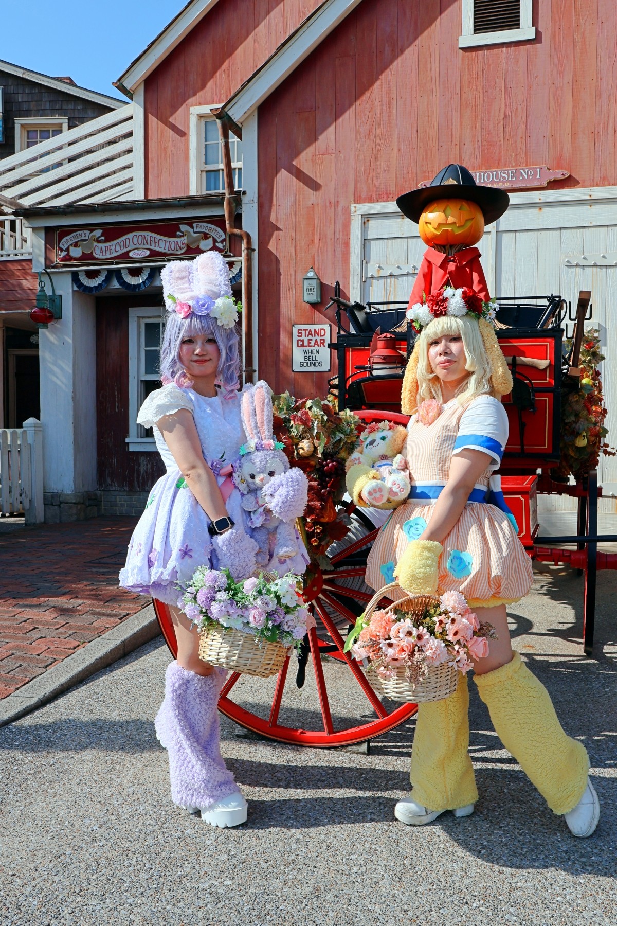 Guest Dressed as StellaLou and CookieAnn