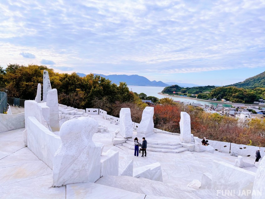 Experience the entirety of history, gourmet food, and activities at Hiroshima by the Sea