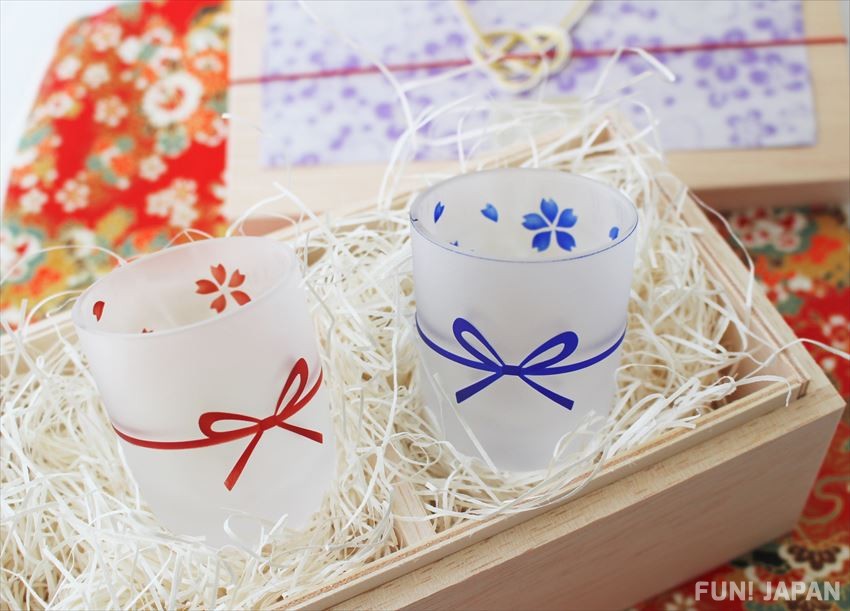 “~0iwai~ Adorable Sake Glasses with Japanese Ribbons and Sakura” 