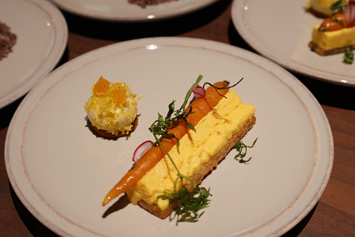 BEYOND SWEETS Afternoon Tea Tart Citron Carrot Mousse
