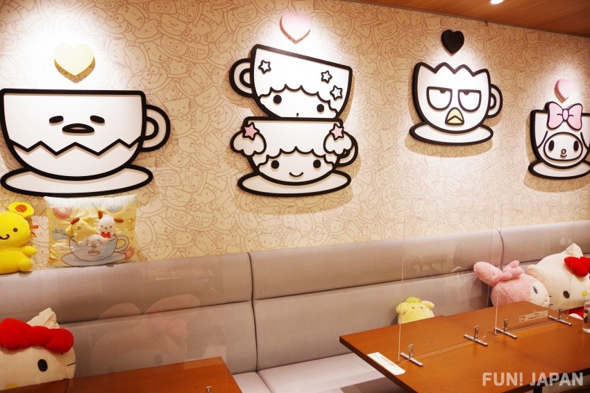 サンリオキャラクターに囲まれながら、楽しく食事できる「カフェスペース」