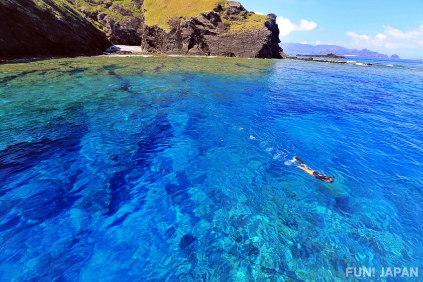 慶良間群島：擁有「慶良間藍」清澈海水嘅群島