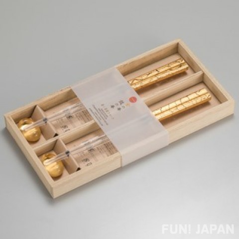 Straight Chopsticks (Gold) Ichimatsu 225mm – HULS GALLERY TOKYO