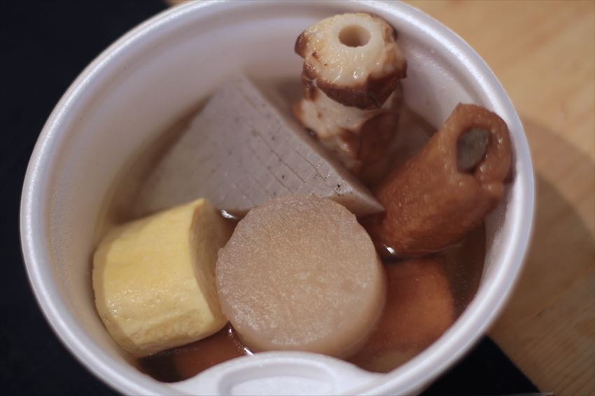 20141221-24-03-conveniencestore-tradition-oden