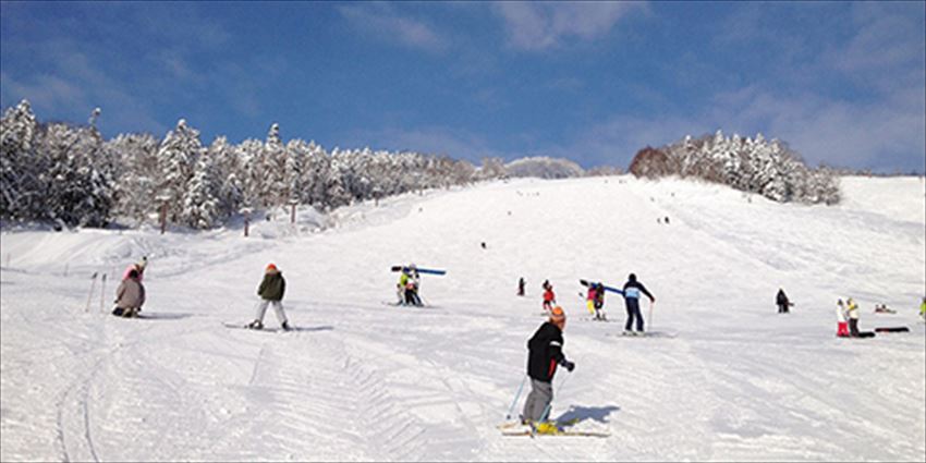 Nayoro Piyashiri Ski Area, where you can enjoy sledding with the ...