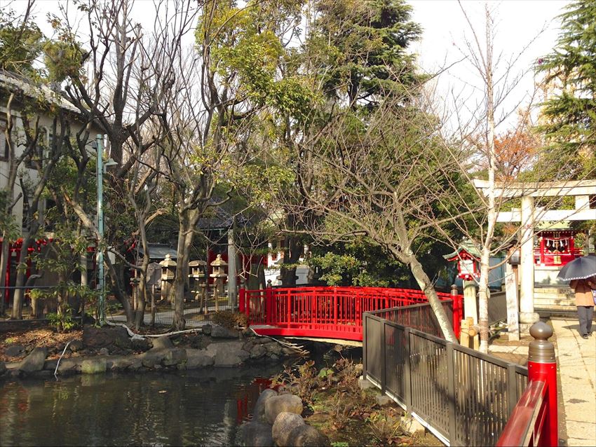 20150210-09-01-tomiokahachimangu-monzennakachou-shrine