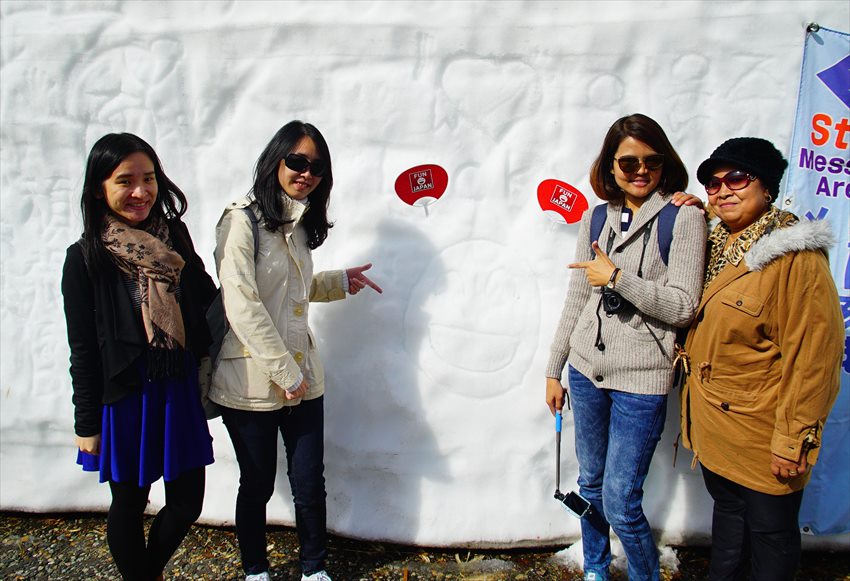 Yuki no Otani Snow Wall